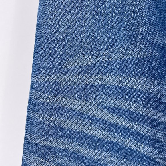 J Crew Slim Mid Rise Broken In Boyfriend Jeans Light Blue Distressed Jeans Sz 26 - Picture 7 of 12